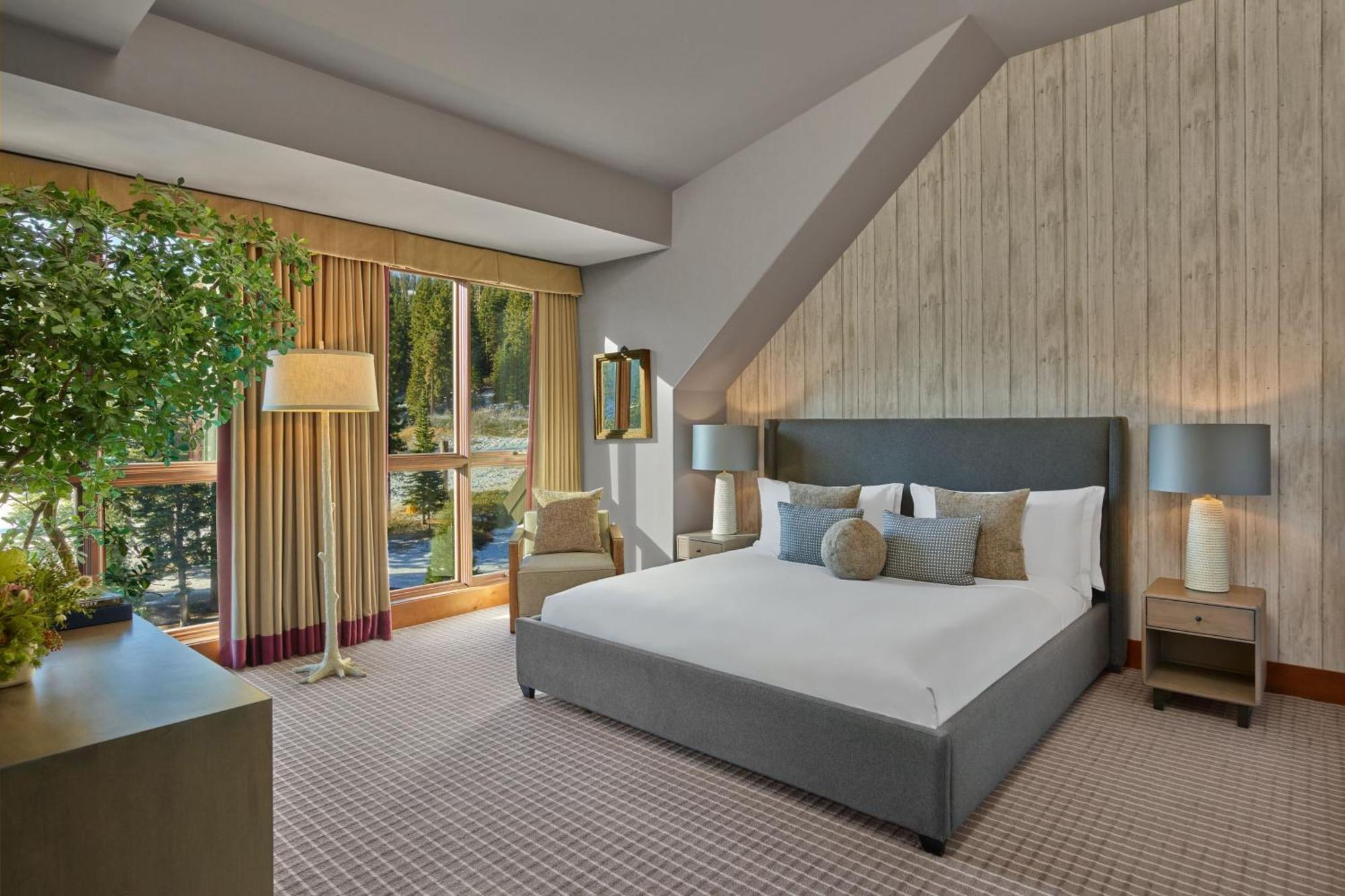 The Ritz-carlton, Tahoe Hotel Truckee